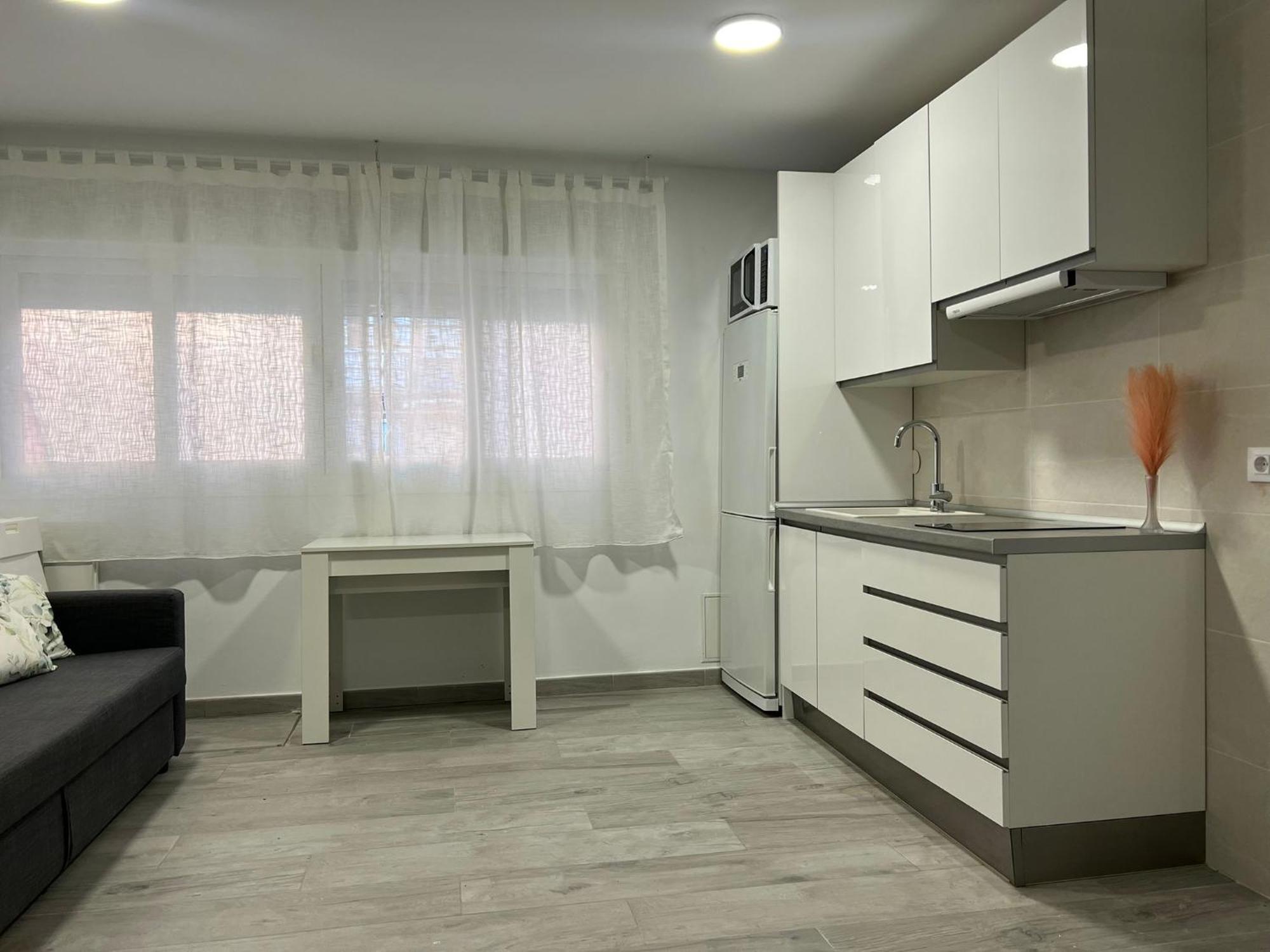 Cozy Apartment Up To 6 Persons 3 Min To Metro Madrid Exterior photo