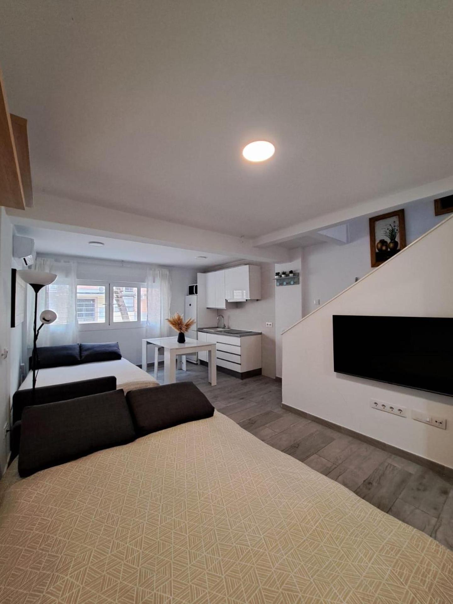 Cozy Apartment Up To 6 Persons 3 Min To Metro Madrid Exterior photo